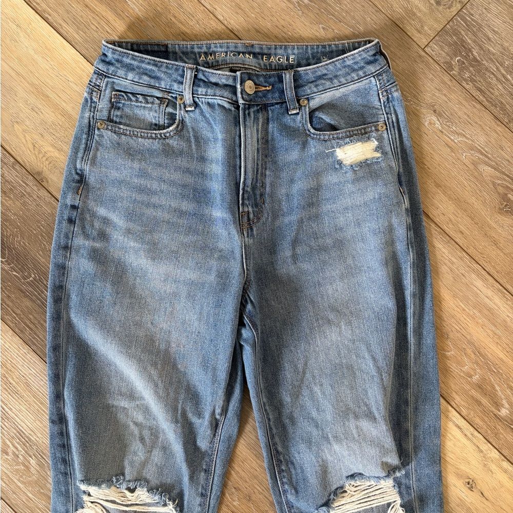 American Eagle High Rise Mom Jeans Women's Size 4 - Picture 2 of 9